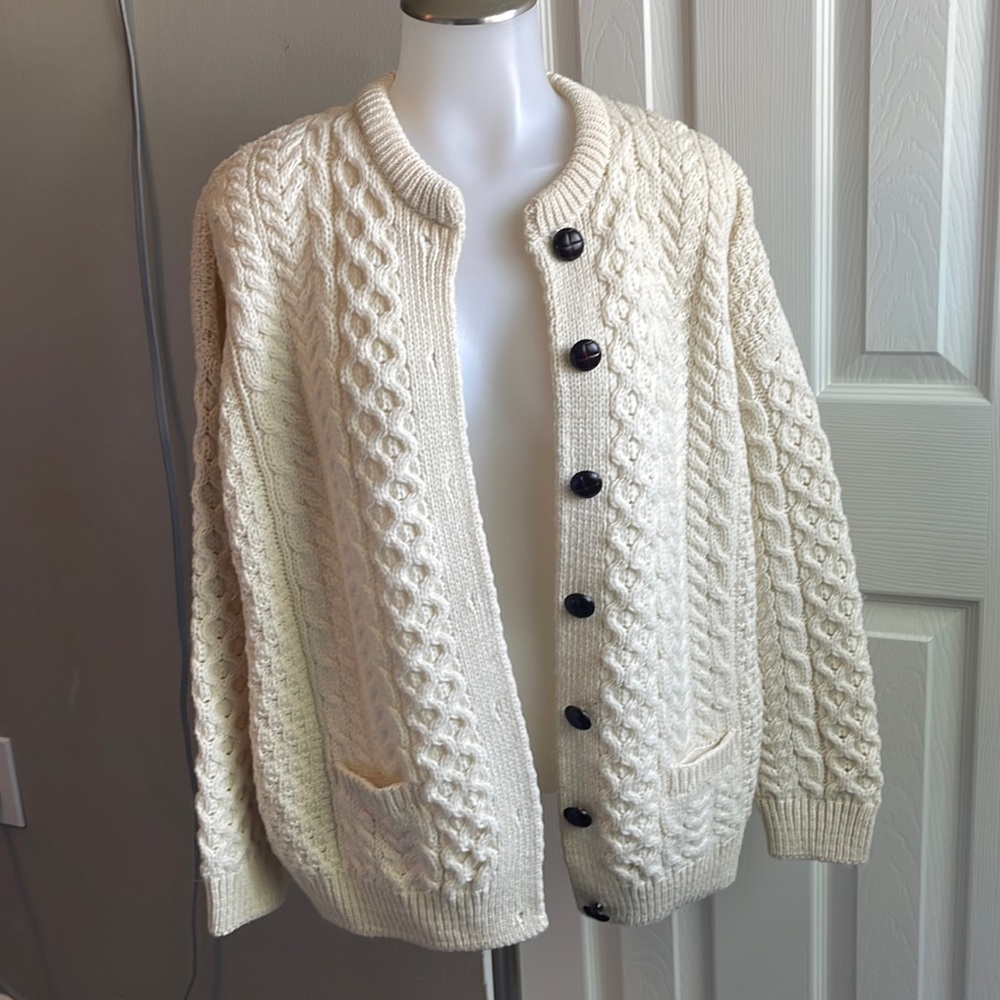 EUC Carraig donn cream wool button up sweater size L